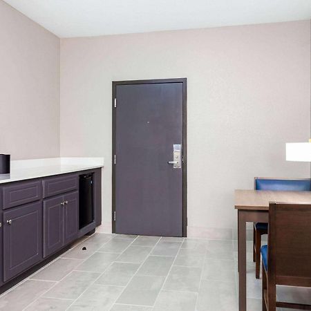 La Quinta Inn & Suites By Wyndham Augusta Fort Eisenhower מראה חיצוני תמונה