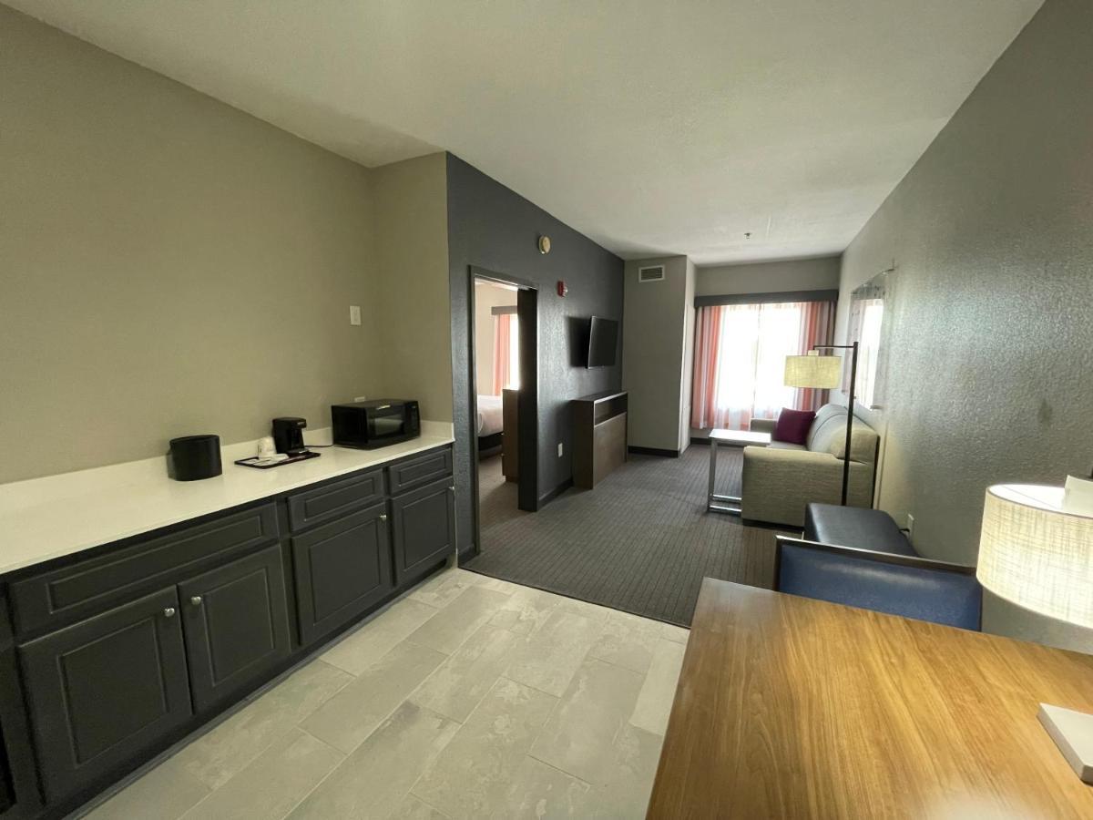 La Quinta Inn & Suites By Wyndham Augusta Fort Eisenhower מראה חיצוני תמונה