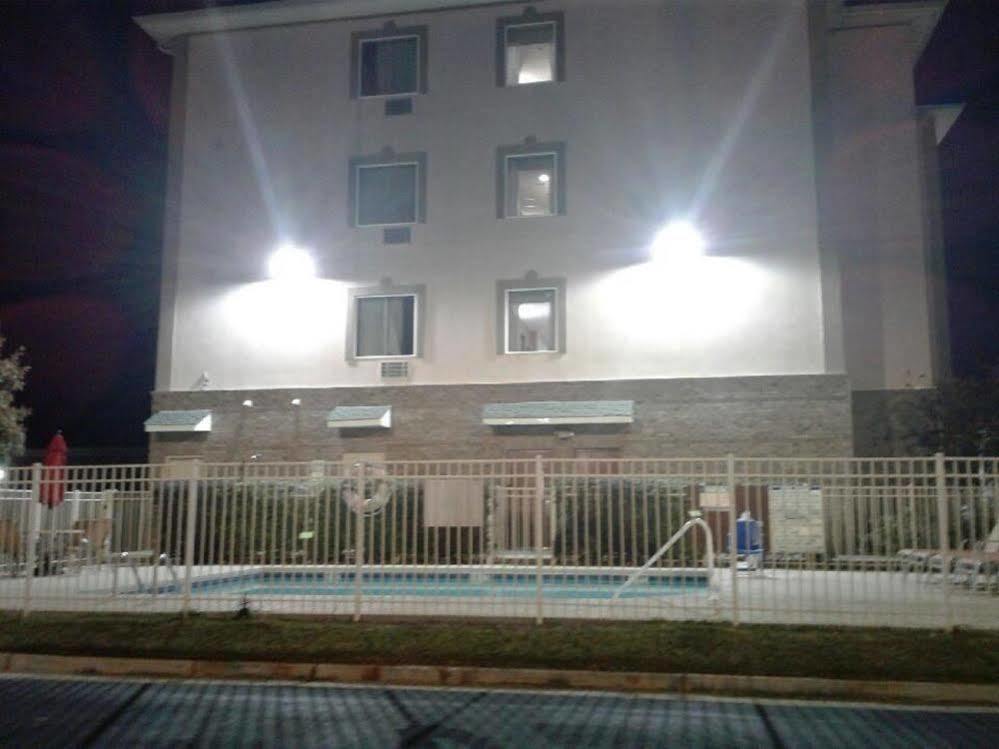 La Quinta Inn & Suites By Wyndham Augusta Fort Eisenhower מראה חיצוני תמונה